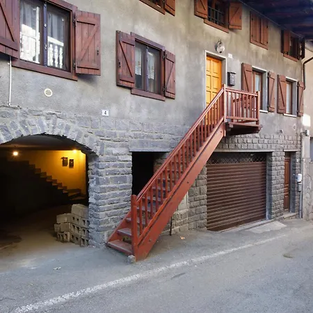 L'archetto Valle D'aosta 아파트